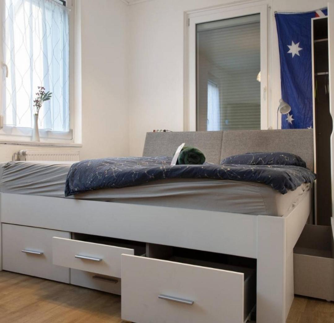 Charmantes Helles Zimmer Zentrumnah Und Naturnah Göppingen Esterno foto